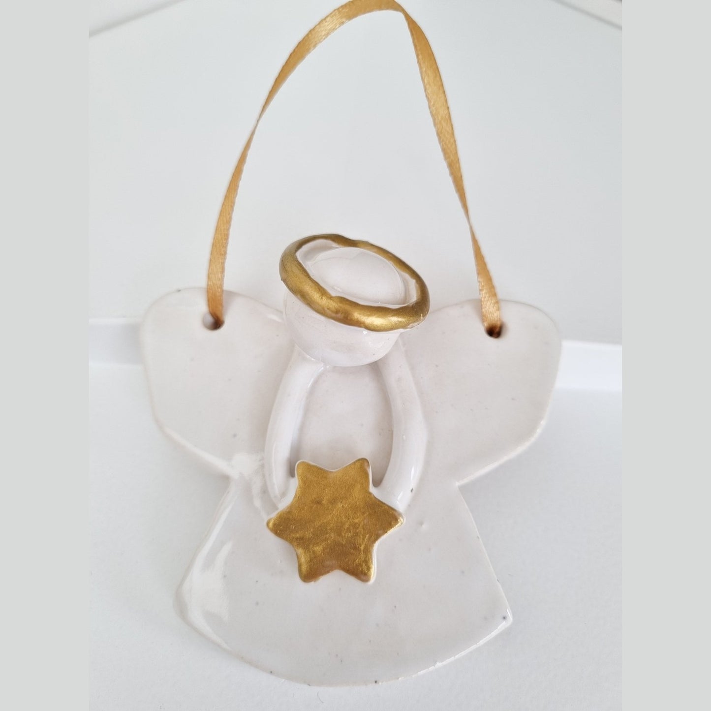 Angel ornament white with gold