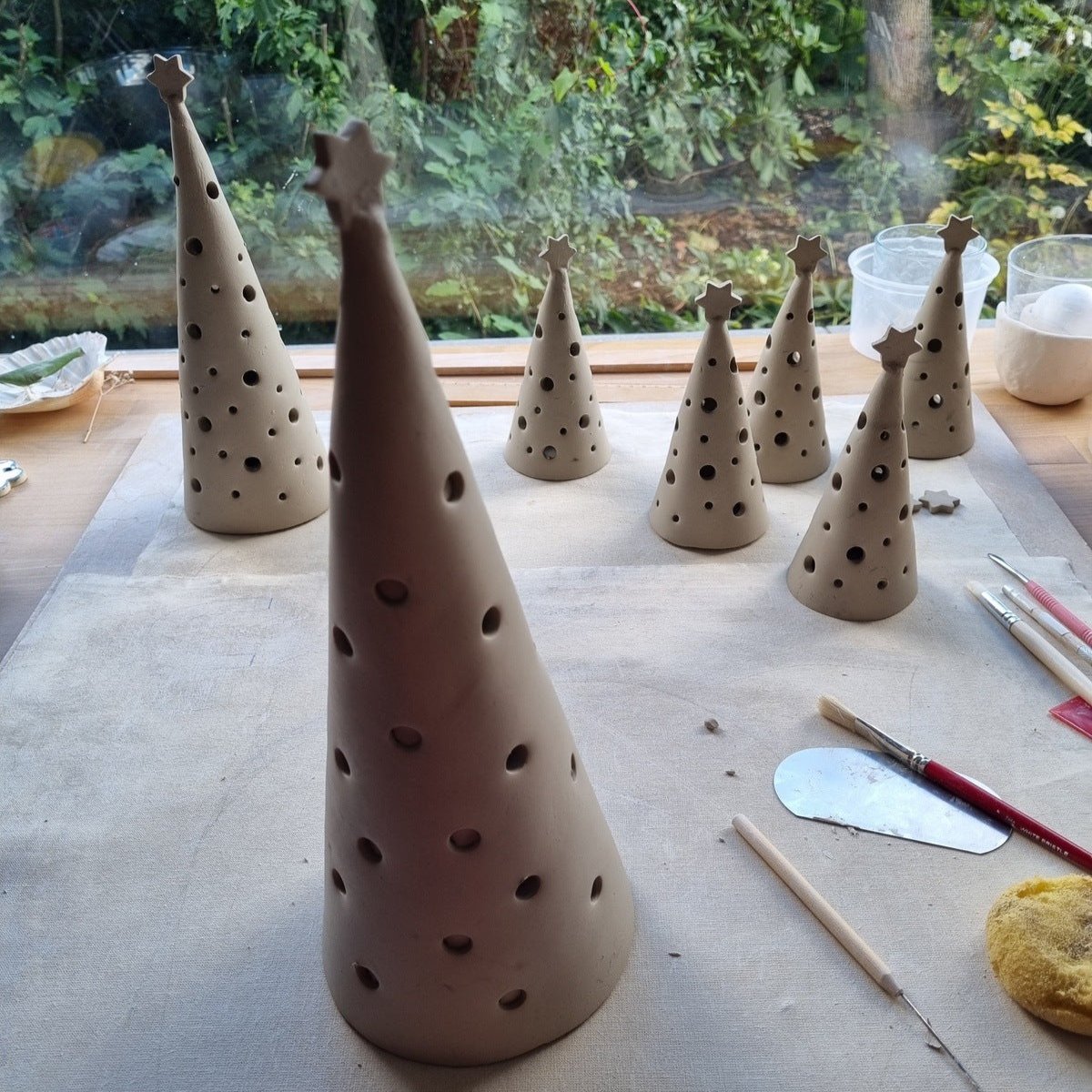 How to make a ceramic Christmas tree